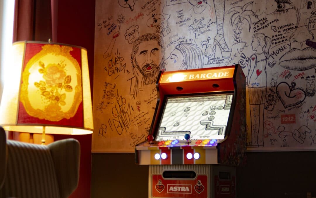 Bartop 19″ with custom design