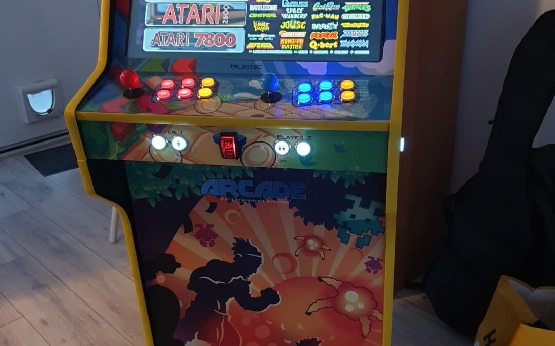 Bartop 24&Prime; et socle avec le design de Mix Games